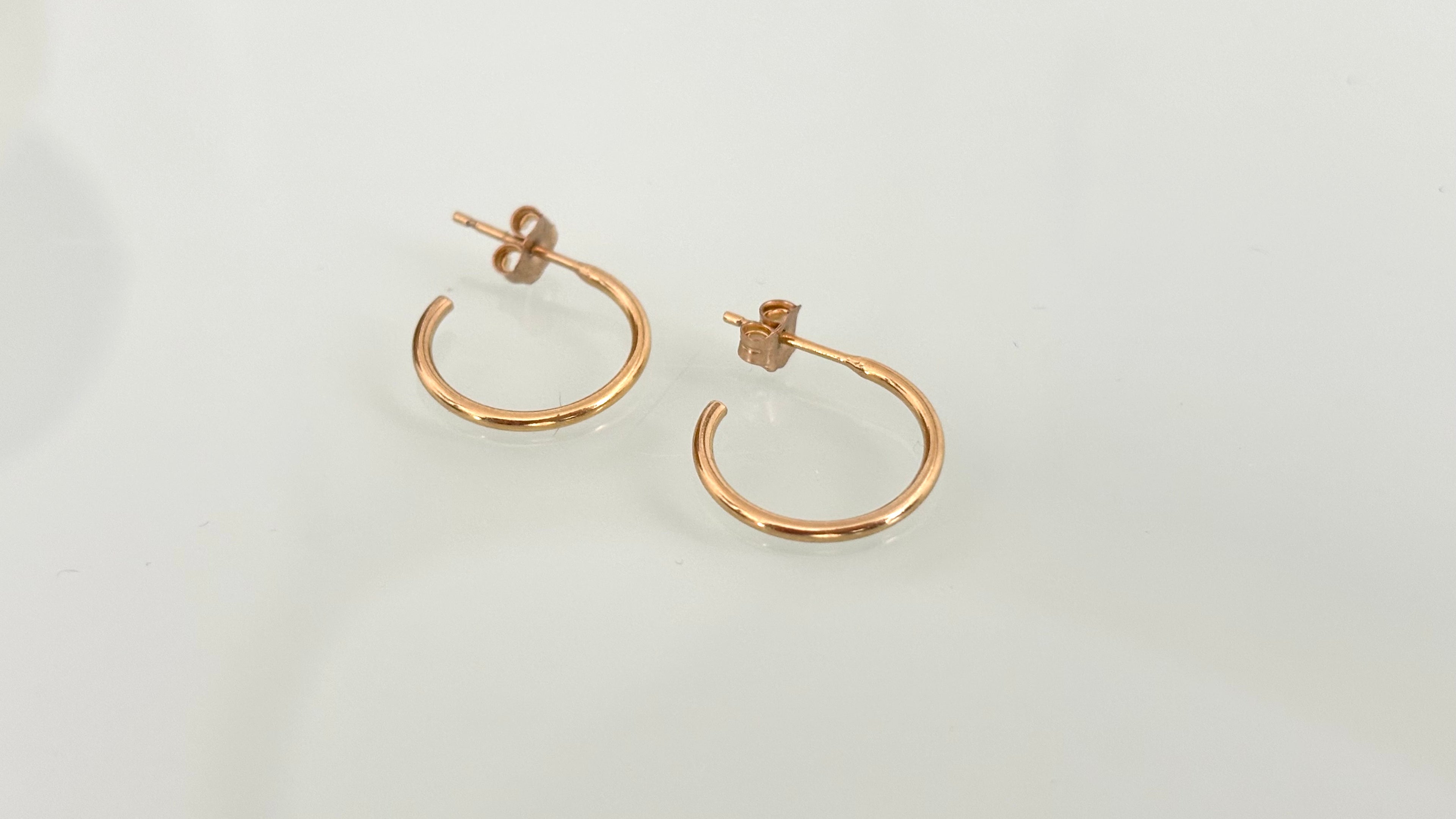 Minimalist Hoops