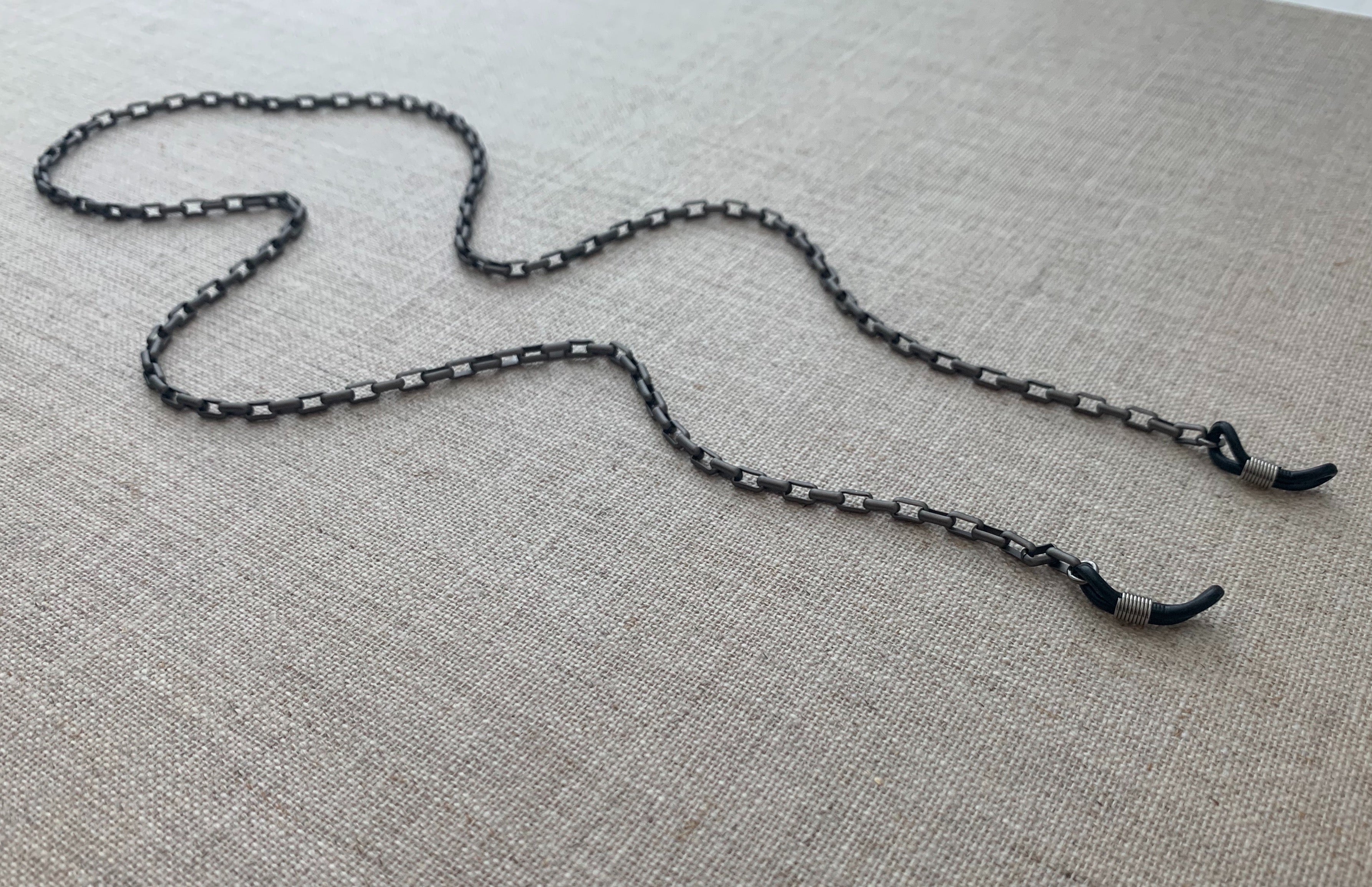 Durban Sunglass Chain in Black