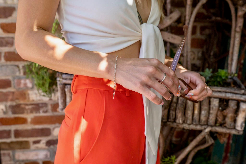 22 Orange Pants Outfits For Fashionistas - Styleoholic