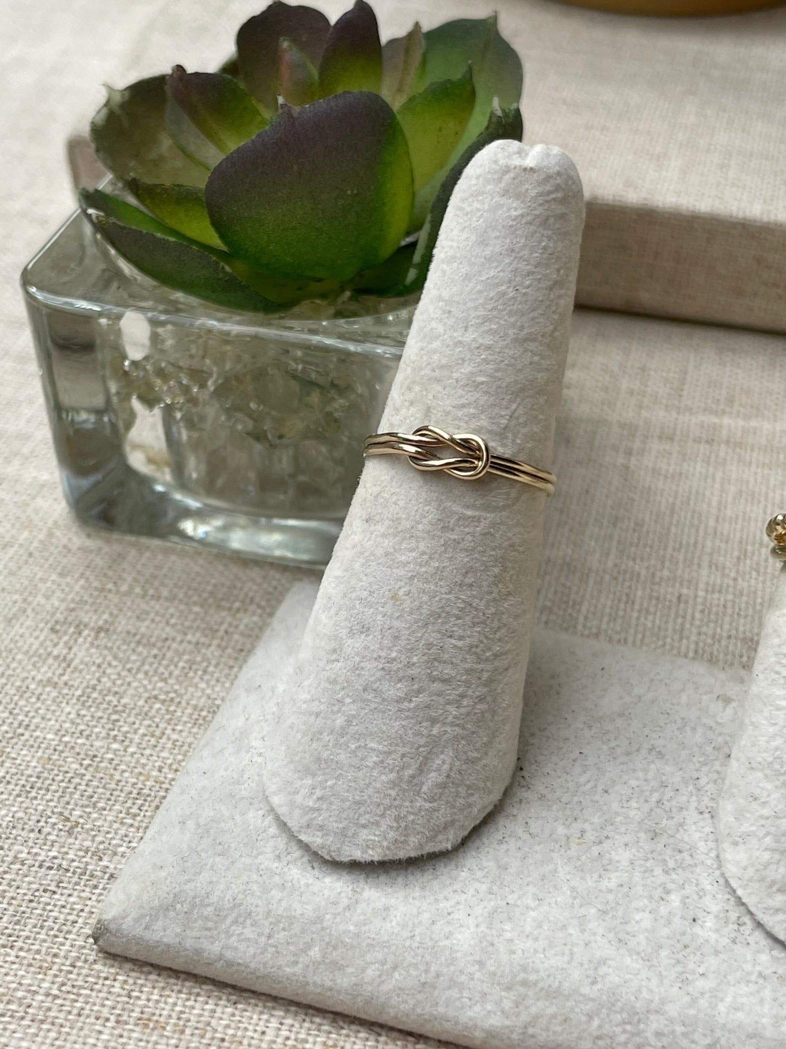 Knot Ring