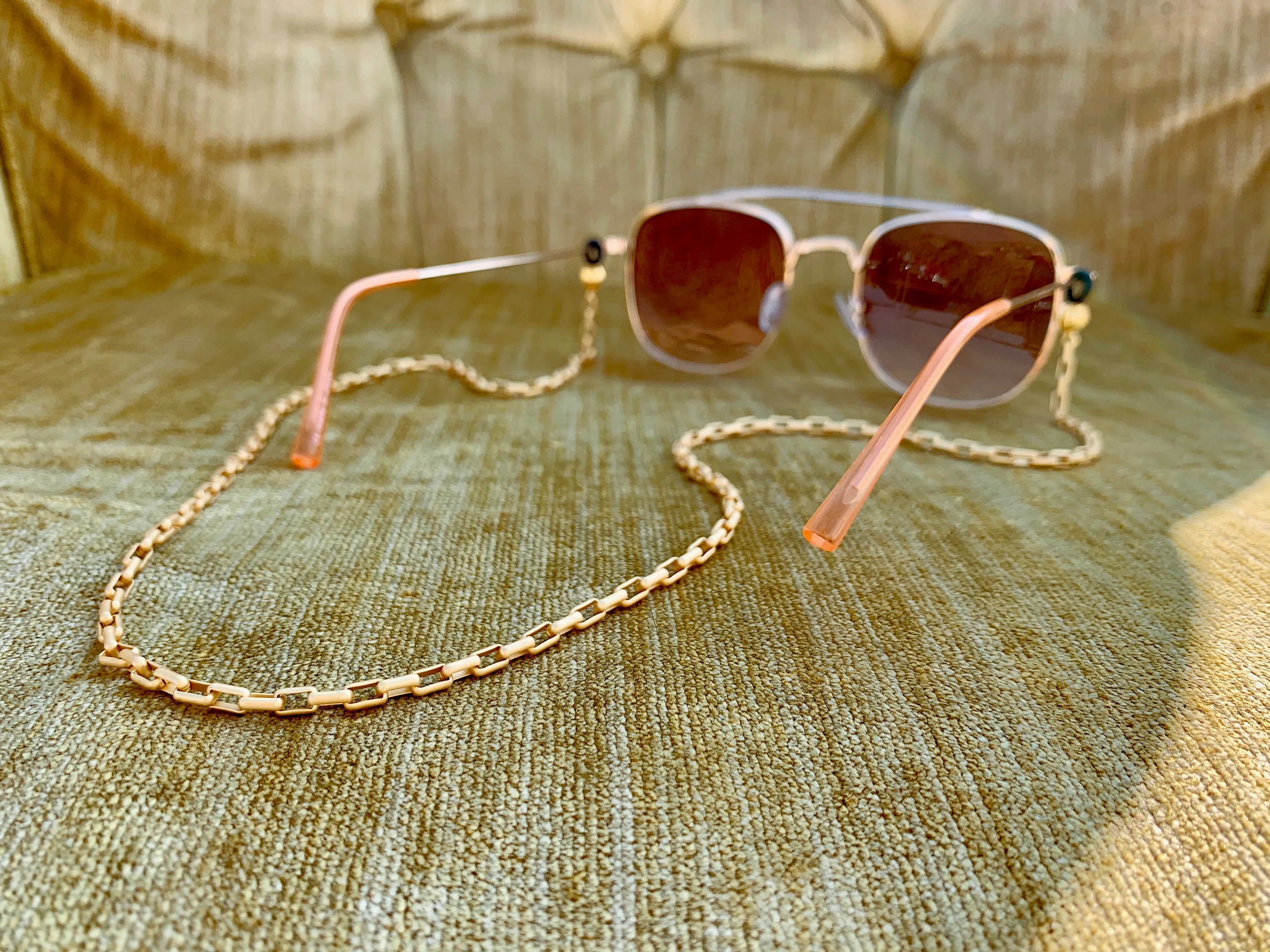 Durban Sunglass Chain in Matte Gold
