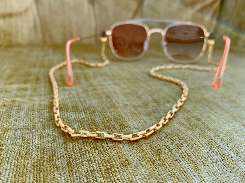 Durban Sunglass Chain in Matte Gold