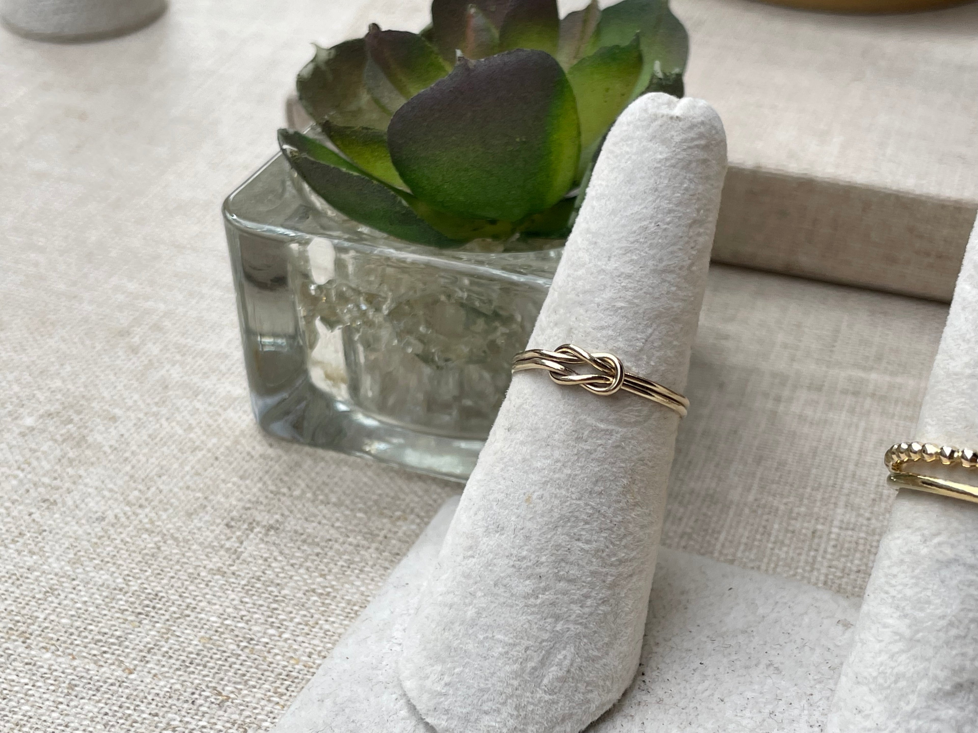 Knot Ring